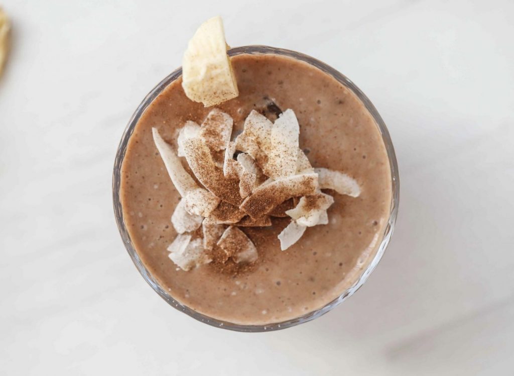 CINNAMON ROLL PROTEIN SMOOTHIE