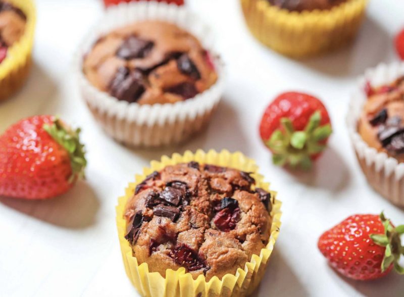 Evie Nutrition - Healthy Recipes - STRAWBERRY-PROTEIN-MUFFINS