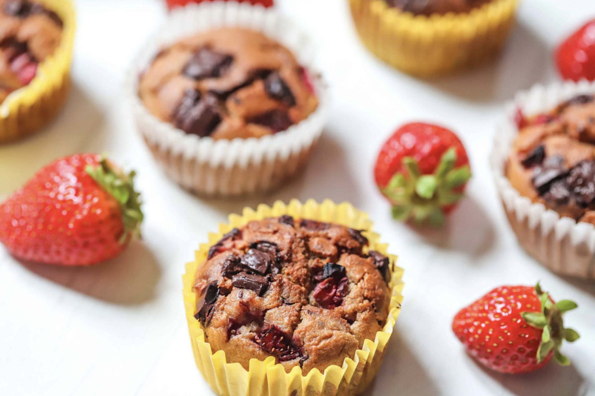 Evie Nutrition - Healthy Recipes - STRAWBERRY-PROTEIN-MUFFINS