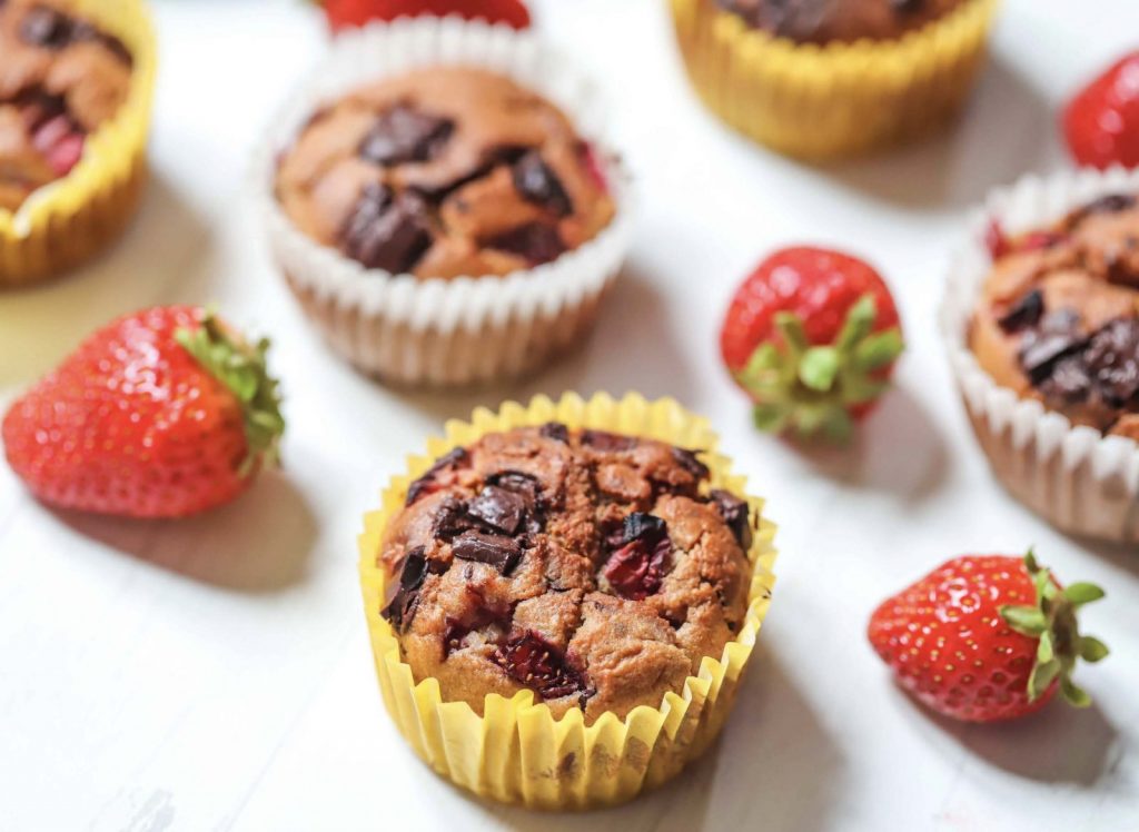 STRAWBERRY PROTEIN MUFFINS