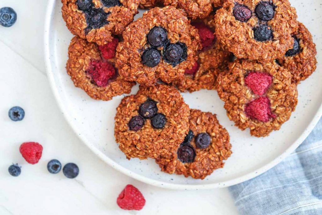 Evie Nutrition - Healthy Recipes - Breakfast-oat-cookies